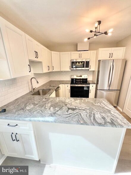 Photo - 1685 Westwind Way