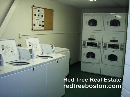 Photo - 239 Kelton St Unidad 32