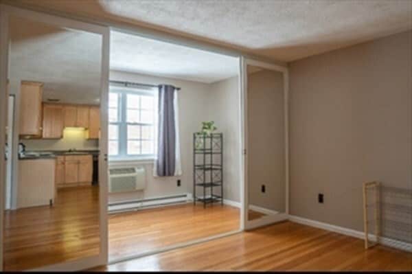Photo - 4 Colonial Village Dr Unit 7