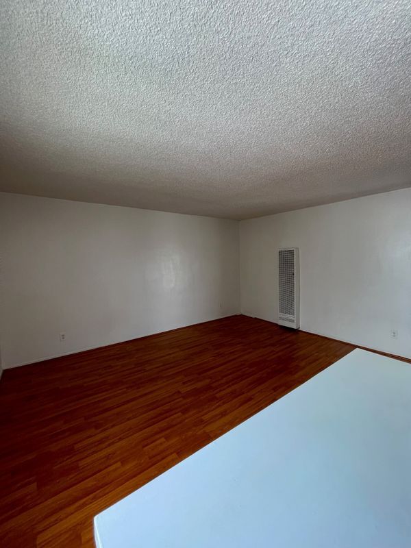 Photo - 1260 Beachwood Dr