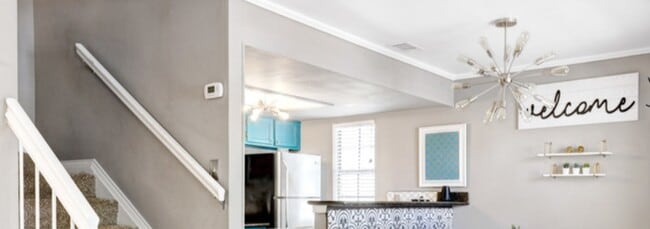 Building Photo - 11610 Vance Jackson Unit 111