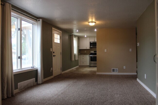 Photo - 3 BR/ 1 BA Ranch home in Commerce City!
