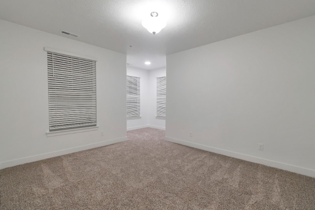 Photo - 710 715 S Unit J201