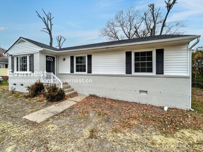 Photo - 3808 West End Dr