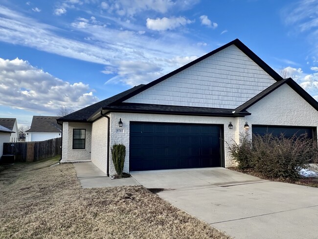 Single Story 3/2 - Haven at Chaffee Crossing Townhomes