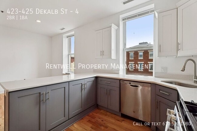 Photo - 423-425 Dekalb St-4 Unit 4