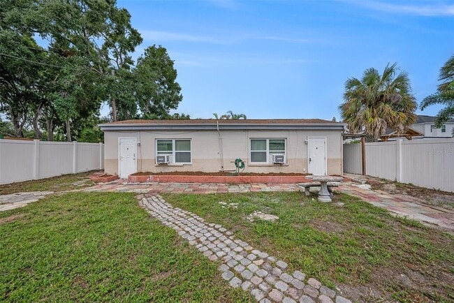 Building Photo - 213 N Lincoln Ave Unit B Rental