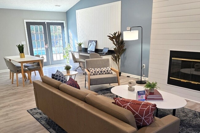 Waters Edge Apartment Homes (NC)