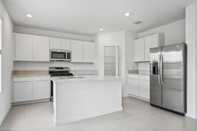 Photo - 10485 NW Suncrest Lp