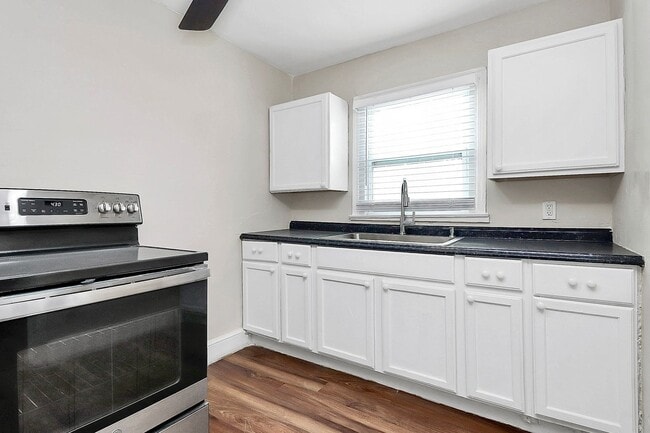 Photo - Cozy 2 Bedroom Home in Oakhurst!