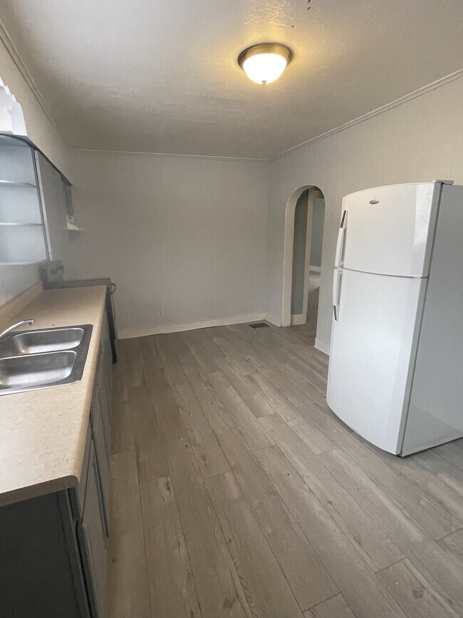 Photo - 1131 S 13th St