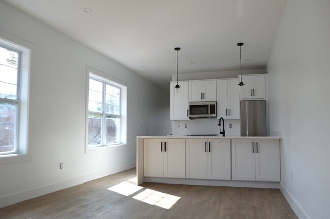 Building Photo - 25 Church St Unit 206 Rental