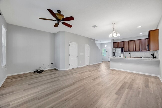 Photo - 3 Bedroom 2 Bathroom Townhouse