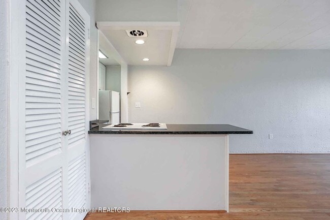 Photo - 21 Leroy Pl Unit 2F