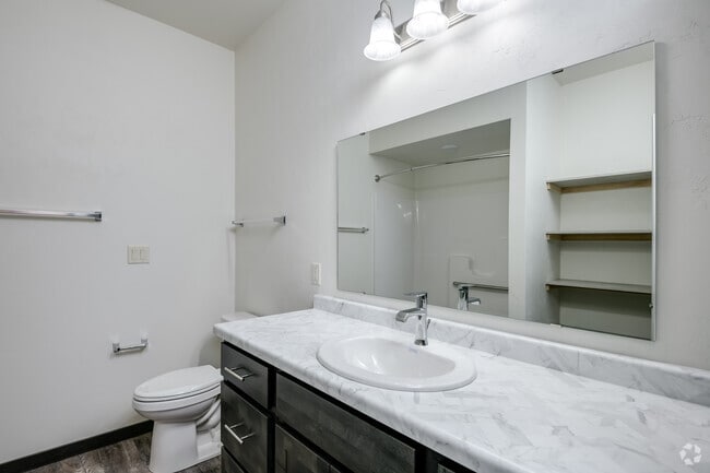 2 BR, 2 BA - 1,350SF - Zimmer Dr Townhomes