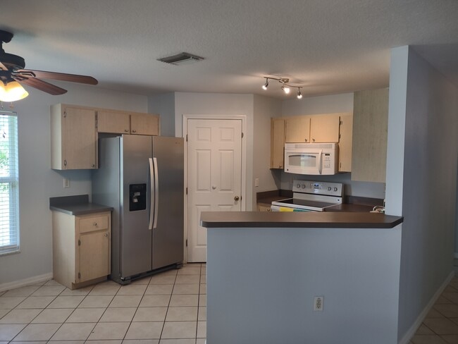 Photo - 405 N Willow Ave