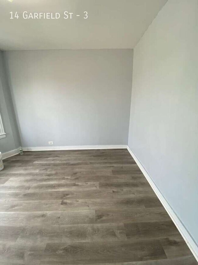 14 Garfield St Unit 3