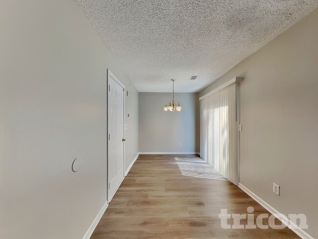 Photo - 3598 Brookstone Way