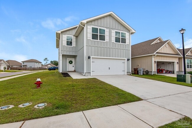 Building Photo - 5865 Danbury Blvd