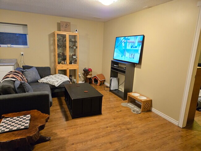 Photo - 11479-11236 236 St