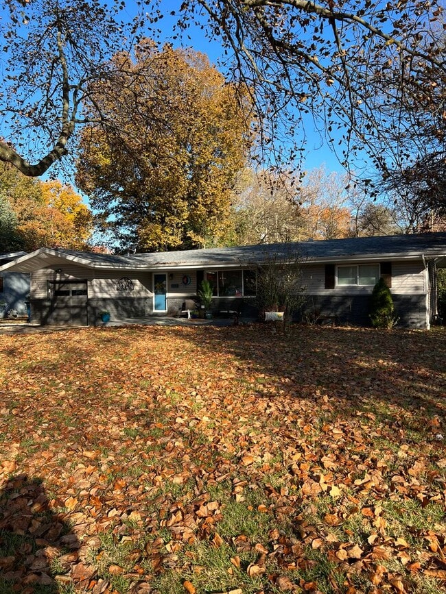 Photo - Brentwood - 3 bedroom, 1.5 bathroom, 1 car...