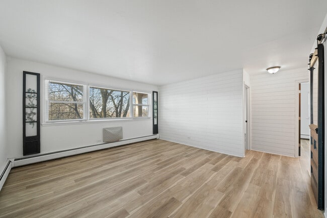 Photo - 245 Country Club Dr