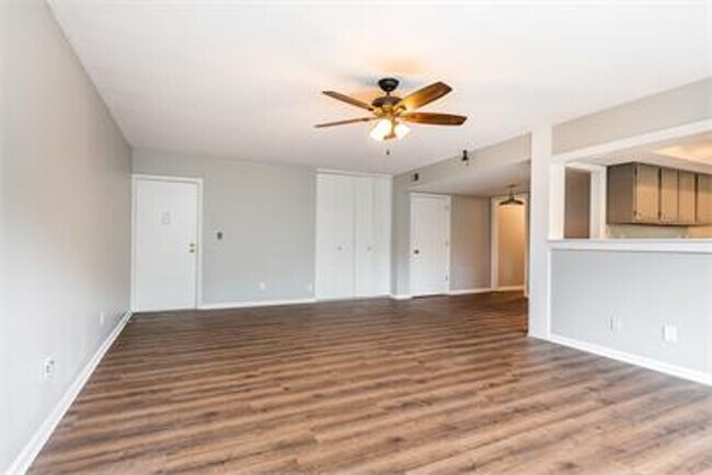 Photo - 2 bed 1.5 Bath Apartment, with Community Pool