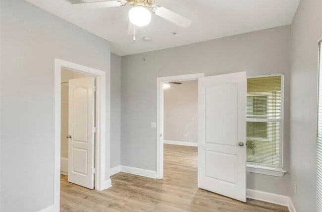 Photo - Room in Condo on Crossing Pl