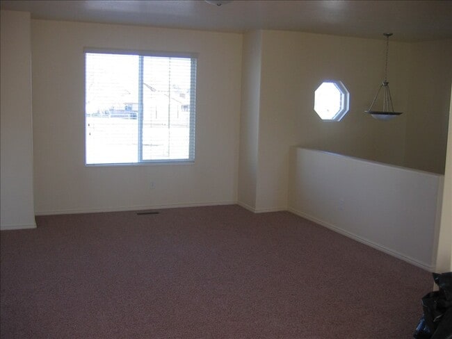 2733 S Bluff Rd Unit 1