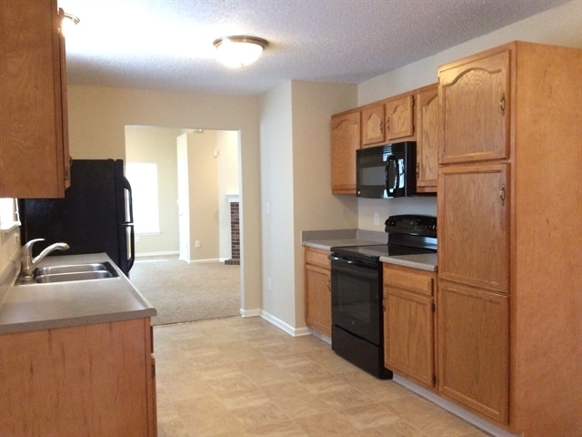 Photo - 15447 Wandering Way