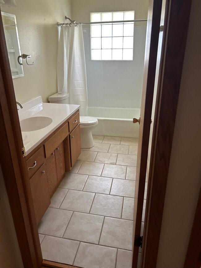 Photo - 5859 N 117th St