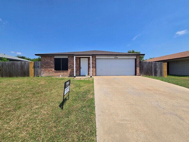 $500 OFF YOUR FIRST FULL MONTH'S RENT - AV... - $500 OFF YOUR FIRST FULL MONTH'S RENT - AV...