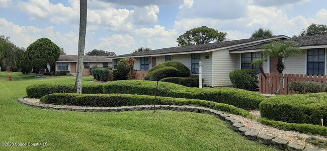 Building Photo - 1620 Bottlebrush Dr Unit 103