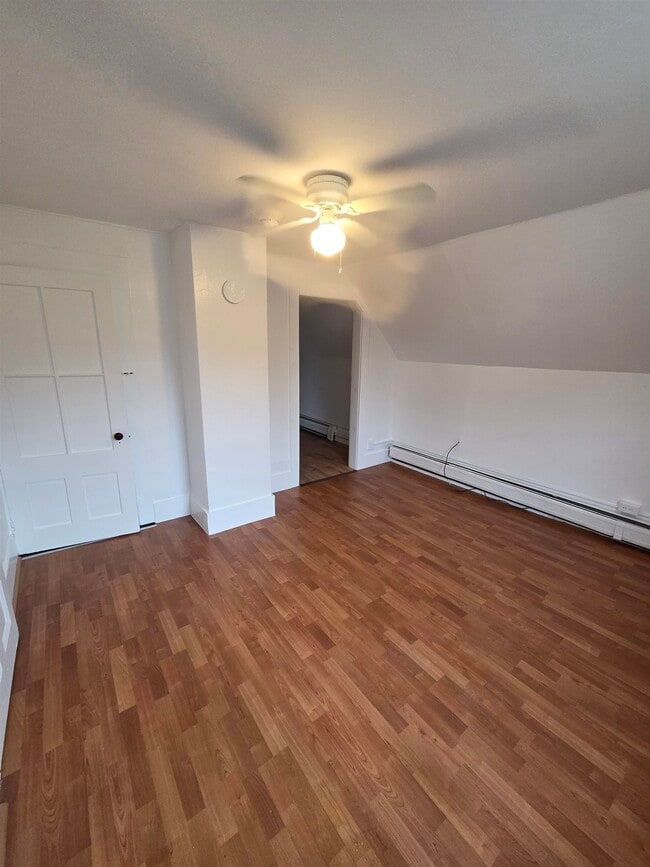 Photo - 271 W Main St