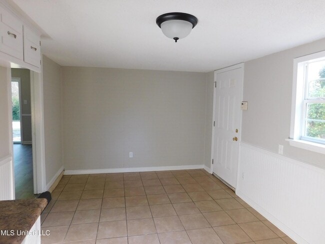 Photo - 6510 Heather Rd