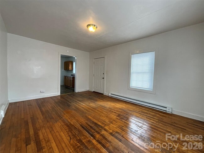 Photo - 203 Circle Dr