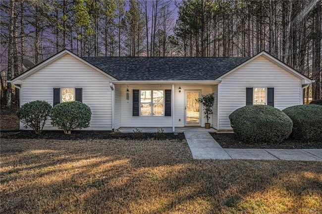 Photo - 192 Conifer Ln House