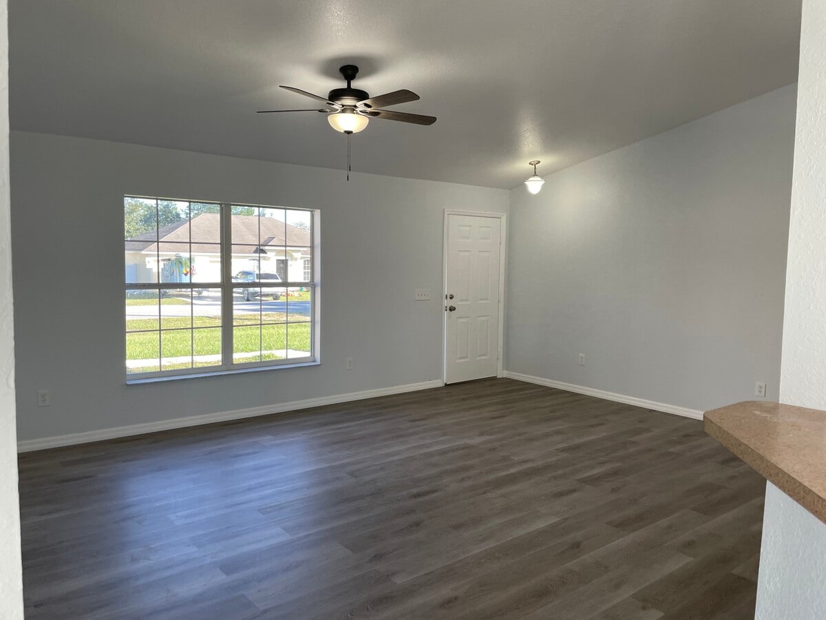 Living room - 3 Pecan Pass Trce