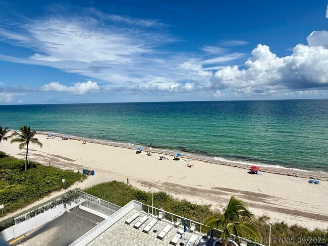 Building Photo - 1890 S Ocean Dr Unit 703
