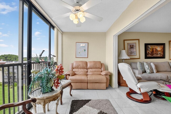 Photo - 14460 Strathmore Ln Unit 605