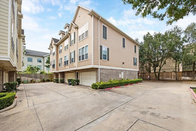 Photo - 3001 Murworth Dr Unit 1304