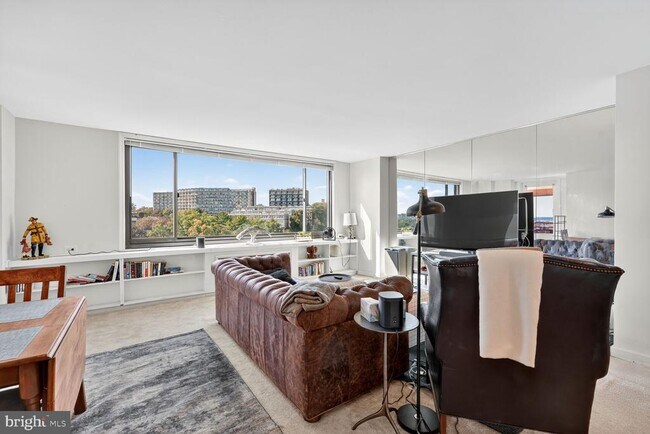 Photo - 1011 Arlington Blvd Unidad 1042