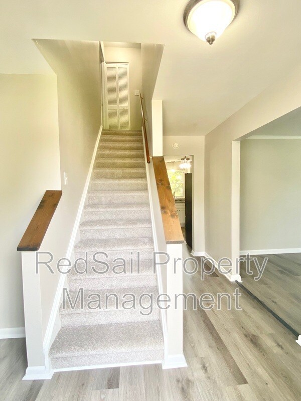 Photo - 13 Sandpiper Ct