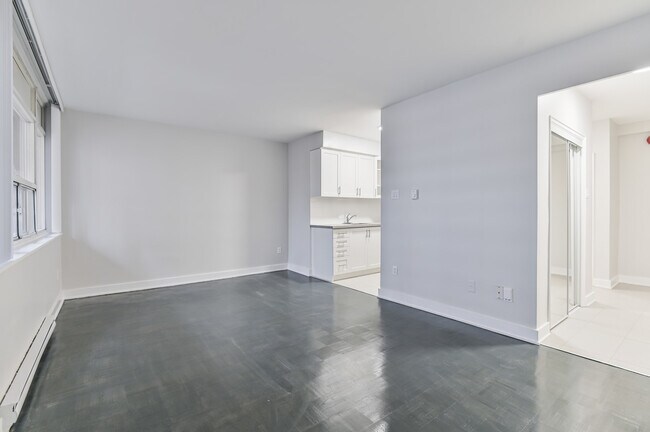 Photo - Bloor Yonge Tower Unit 01107