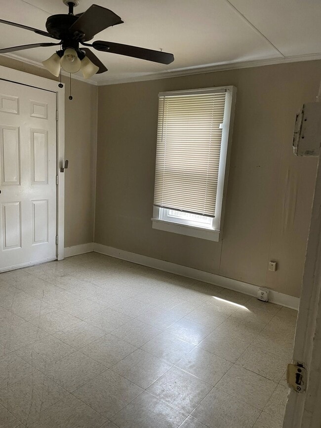 Photo - 400 Lamar St