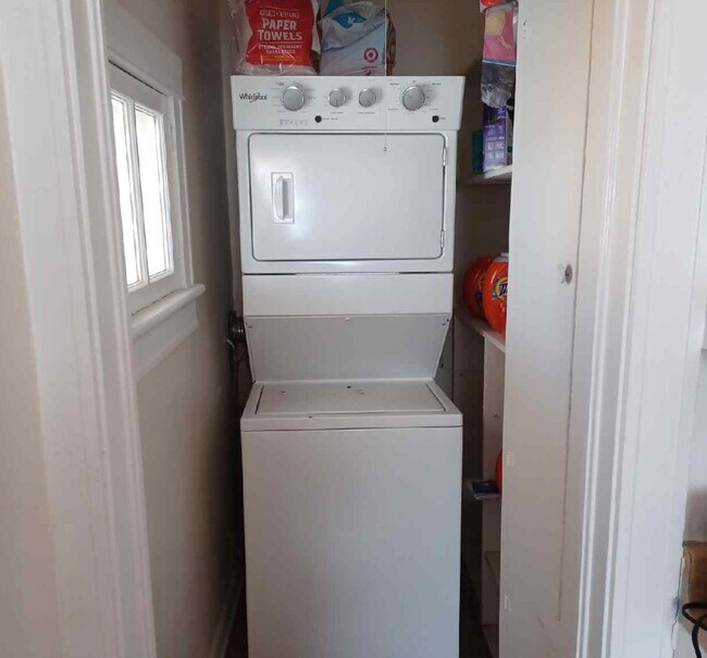 Photo - 233 S Franklin St