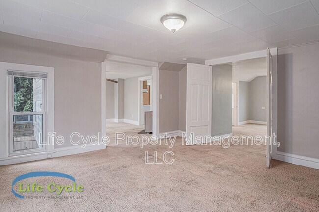 Photo - 1004 Chatham St NW