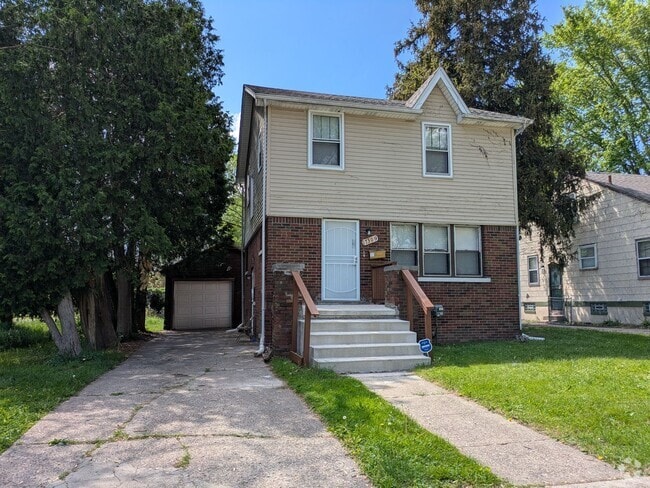 Building Photo - 17309 Stout St Rental