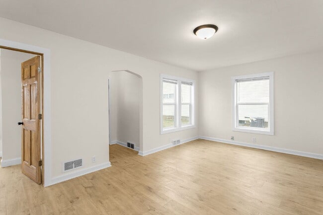 Photo - 3818 Vistula Rd