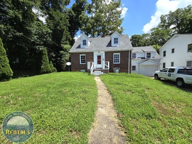 Photo - 310 Ridge St NW Unit Main House